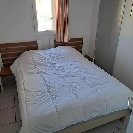 Primavera 115, T2 Avec Piscine, Parking à 300m Appartamento